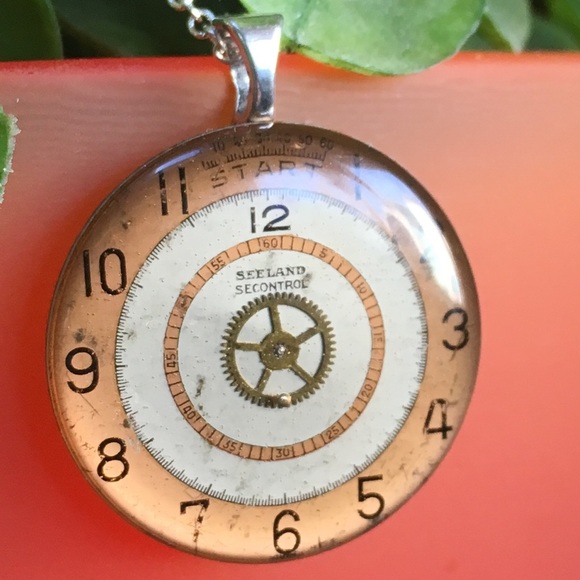 Handmade watch face necklace pendant - Picture 4 of 8